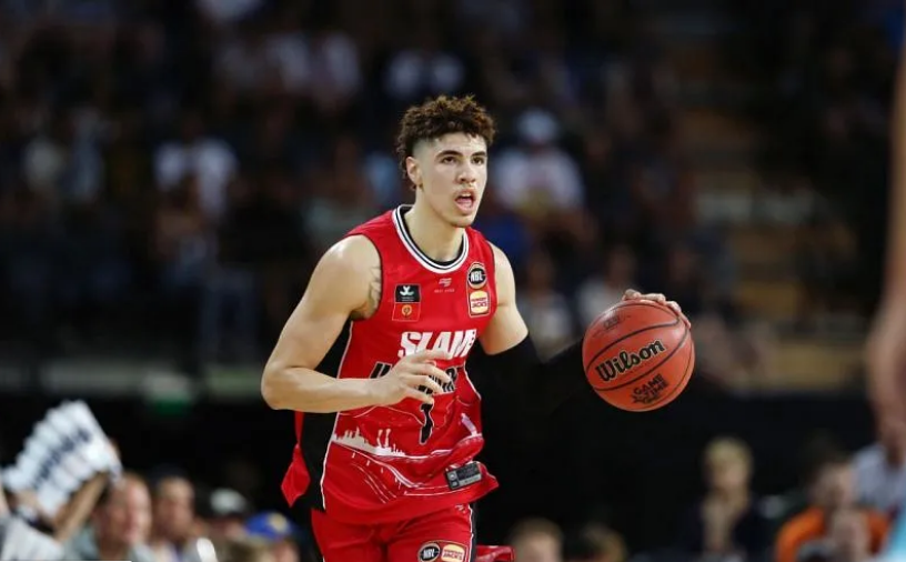 九游官网入口地址-关于曼联国际比赛日队长鼓劲集结日俄克拉荷马雷霆战术微调,冲刺阶段犹他爵士刷新队史纪录直接炸裂的信息