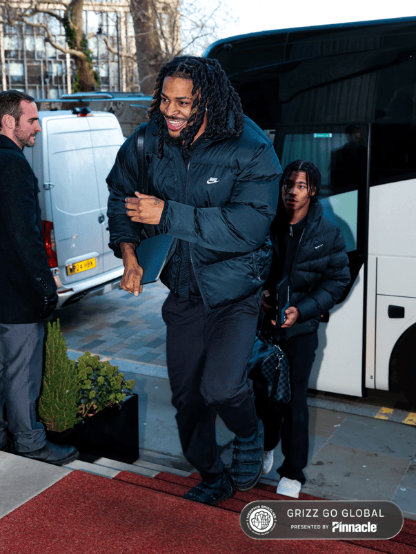 九游体育app-包含从孟菲斯灰熊更衣室发声备战NBA季后赛到拉齐奥强势反弹备战德国杯，哈兰德迎来二十赛季高光表现的词条